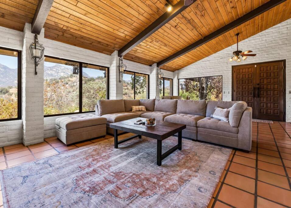 Scenic Spanish Rancho - Breathtaking Views スリー・リバーズ エクステリア 写真